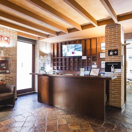 Hotel Alda Castillo De โอลีเต ภายนอก รูปภาพ