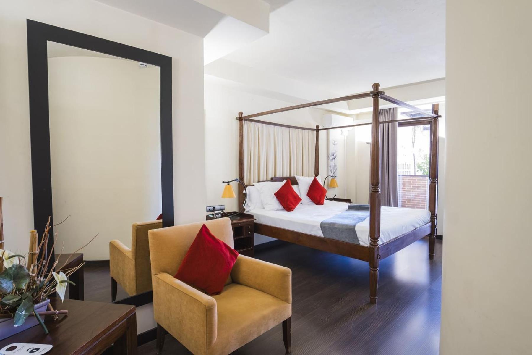 Hotel Alda Castillo De โอลีเต ภายนอก รูปภาพ