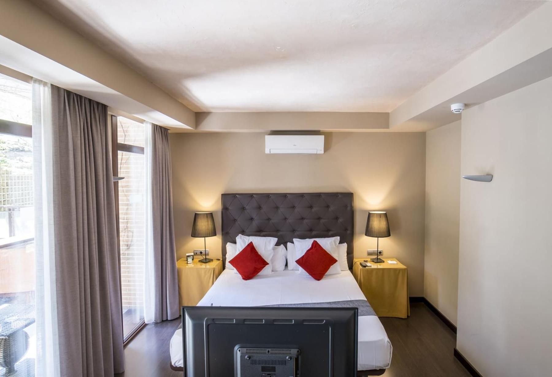 Hotel Alda Castillo De โอลีเต ภายนอก รูปภาพ